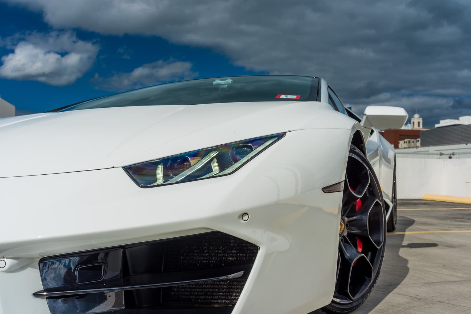Lamborghini Huracan White - Image 5