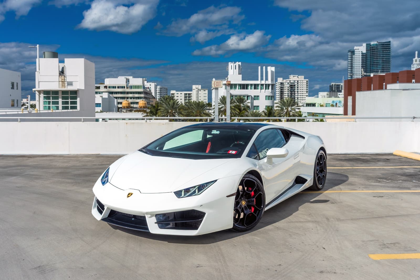 Lamborghini Huracan White - Image 7