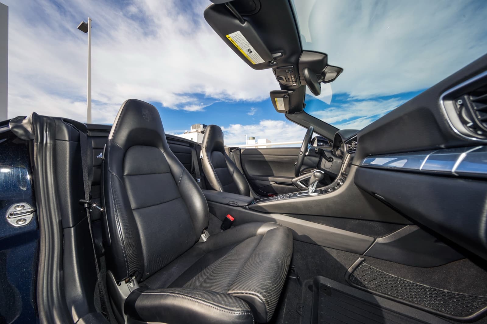 Porsche 911 Carrera Convertible Black Edition Black - Image 3