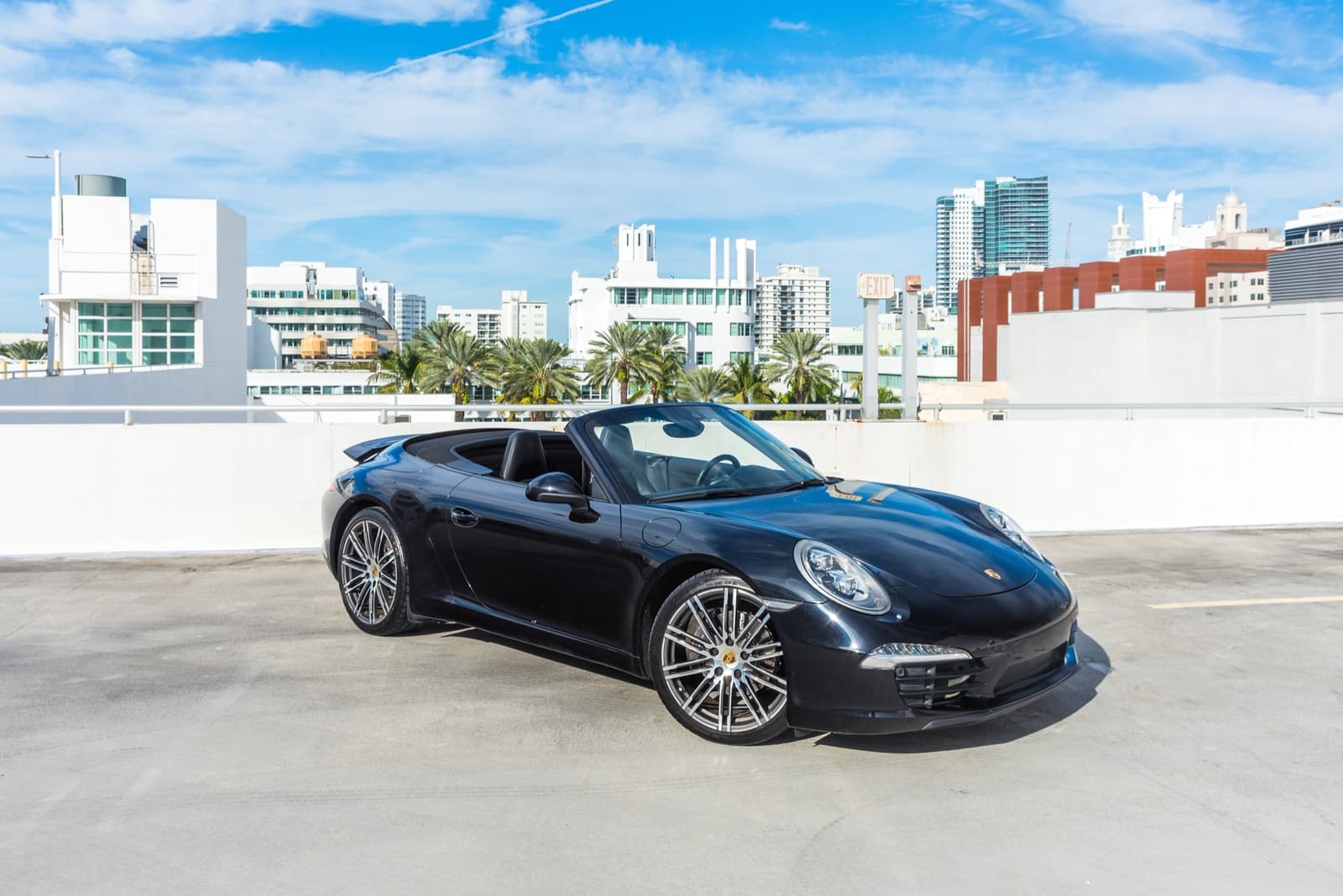 Porsche 911 Carrera Convertible Black Edition Black - Image 12