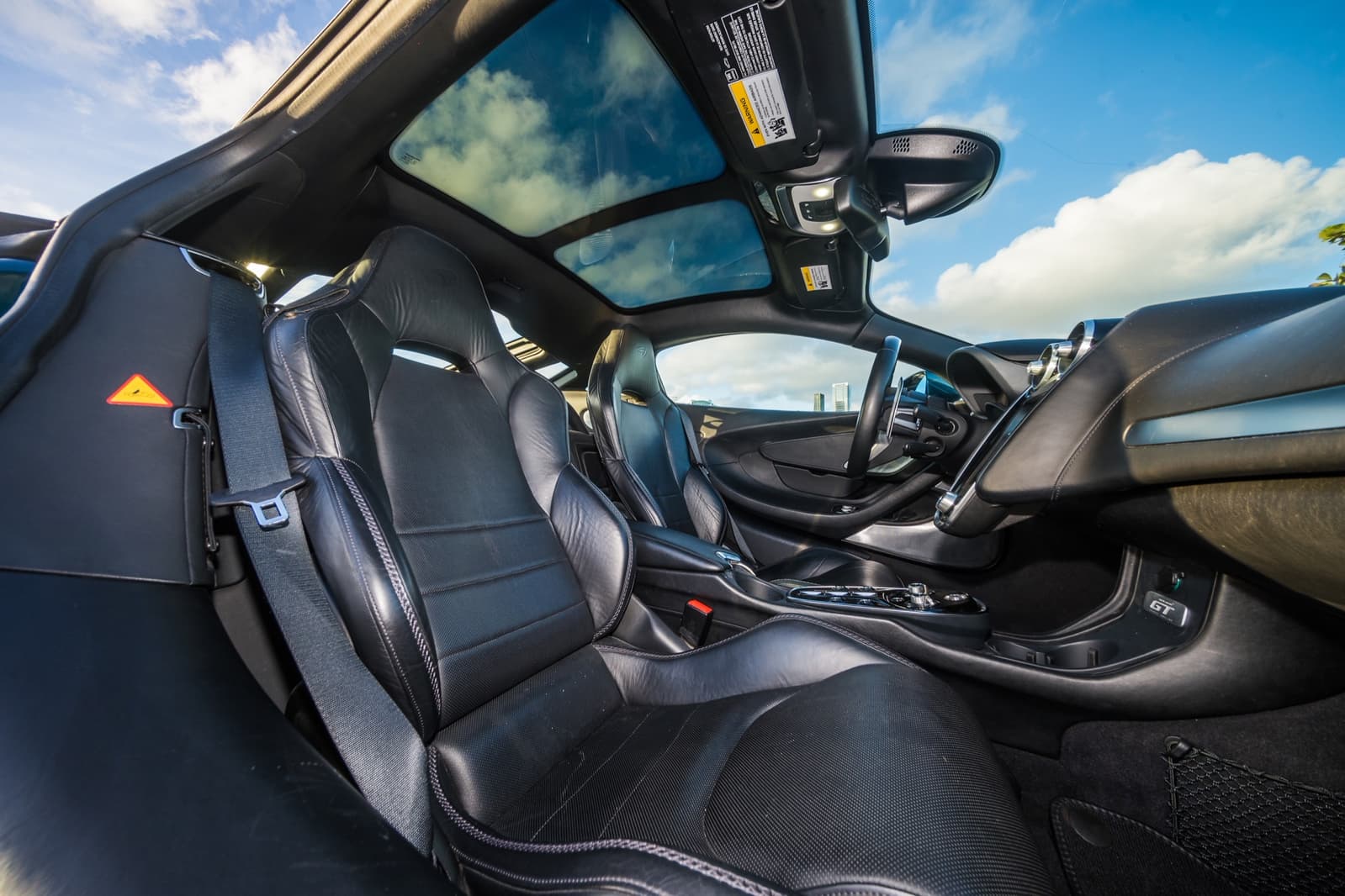 McLaren GT Green - Image 3