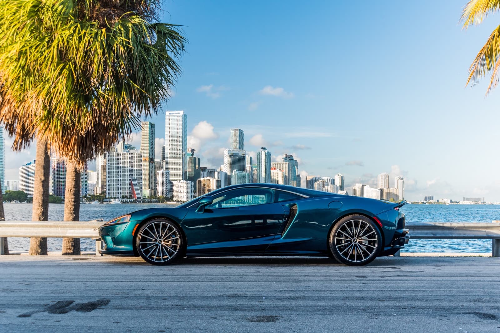 McLaren GT Green - Image 5