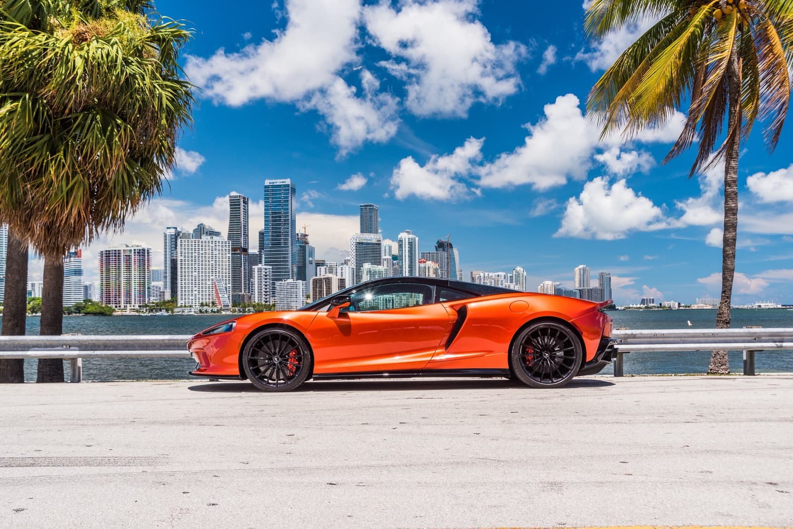 McLaren GT Orange - Image 9