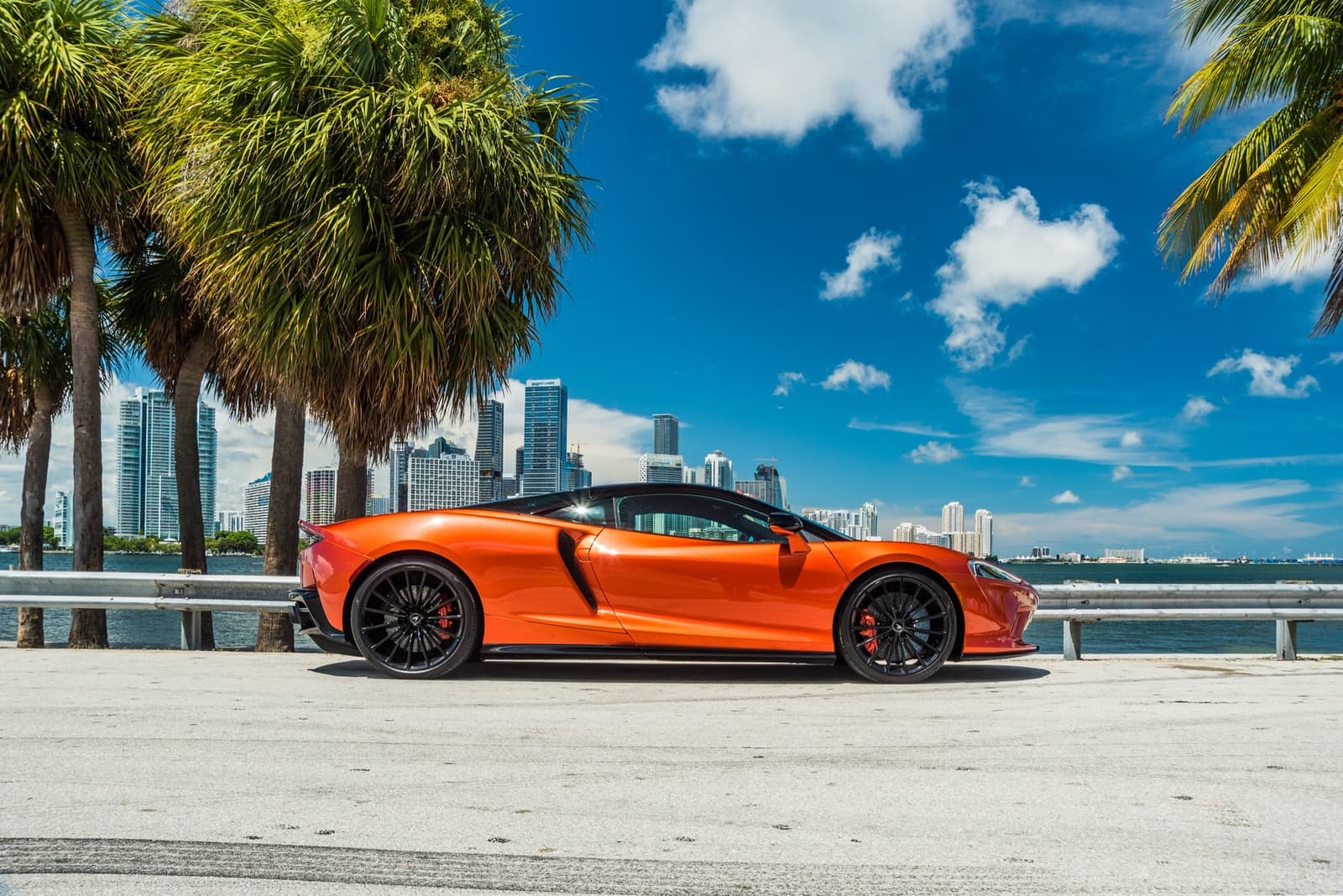 McLaren GT Orange - Image 10
