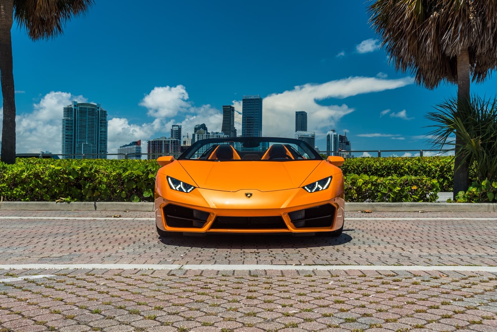 Lamborghini Huracan Spyder Orange - Image 3