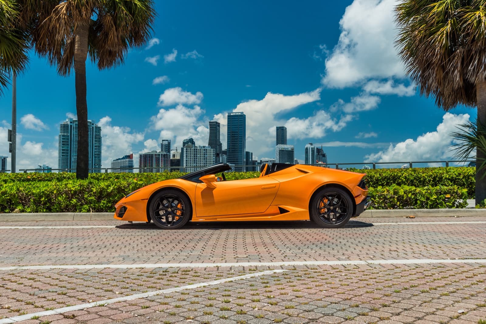 Lamborghini Huracan Spyder Orange - Image 5