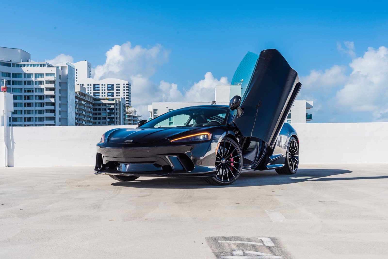 McLaren GT Black - Image 2
