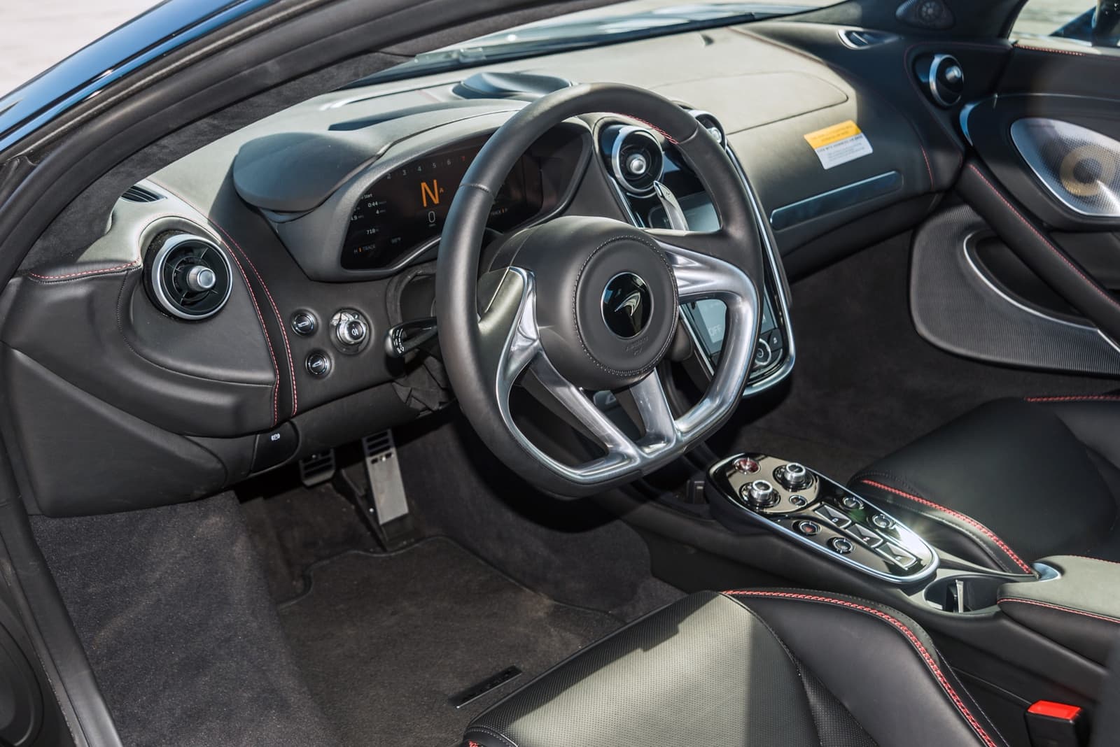 McLaren GT Black - Image 7