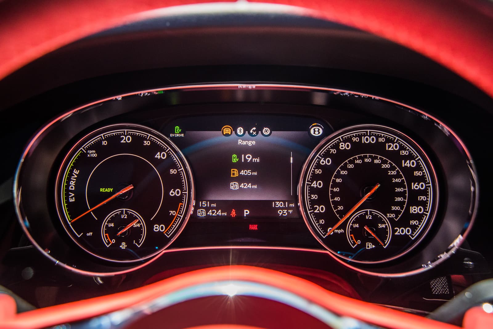 Bentley Bentayga Hybrid - Image 8