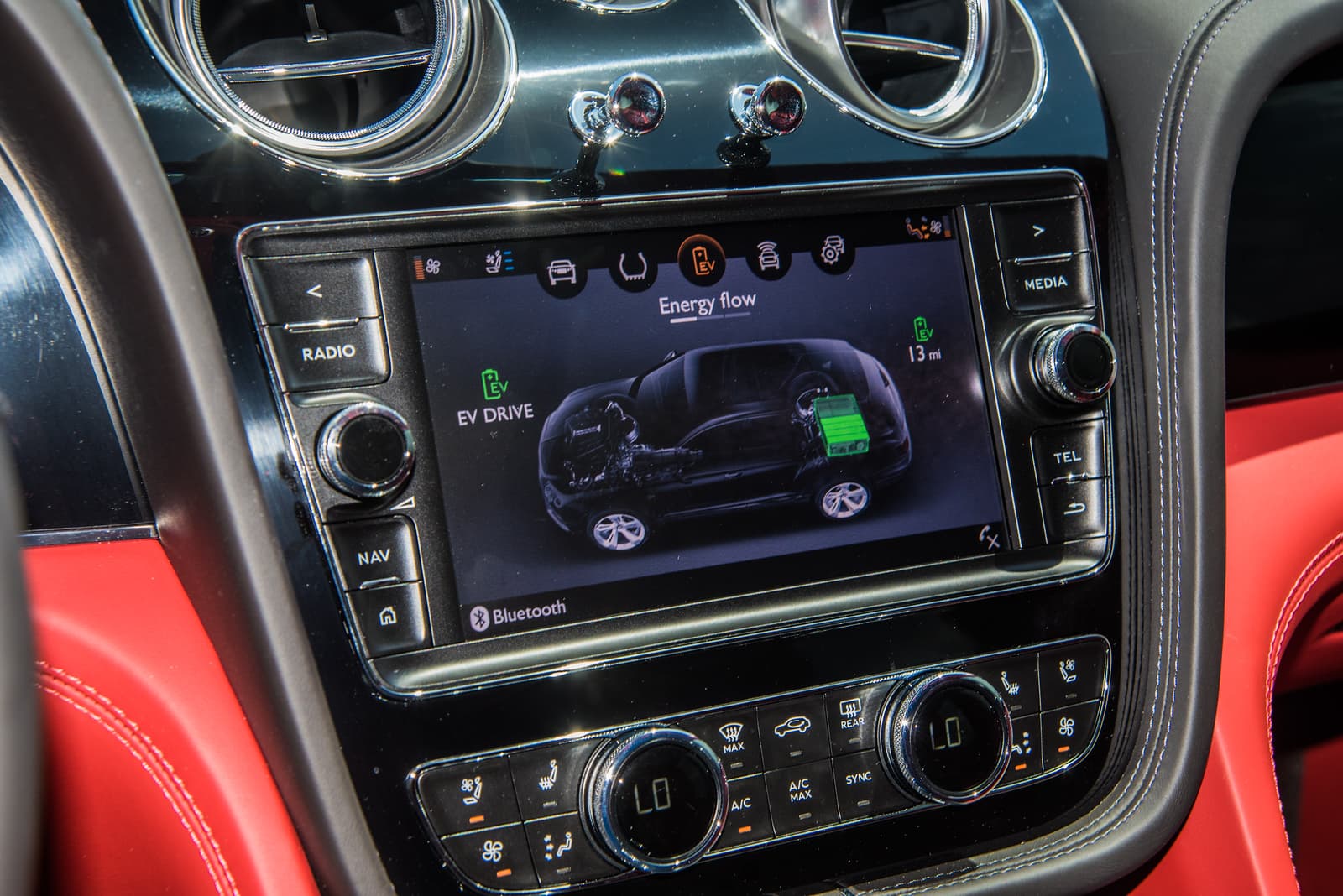 Bentley Bentayga Hybrid - Image 13